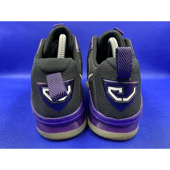 NIKE CJ Trainer 2 Purple Glow Lace Up Athletic Shoes 685351-001 Youth Sz 6.5 Y - Picture 8 of 10